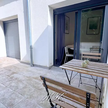 L'echappee Avec Terrasse, *
